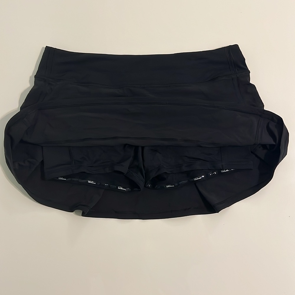 Lululemon Pace Rival Skirt, Cincinnati Bearcats, Size 12 - Picture 4 of 14